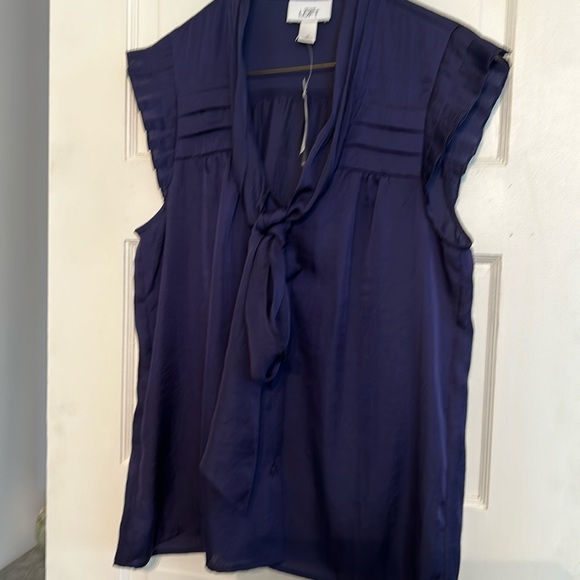 Cute Loft top new with tags size medium - Picture 1 of 5
